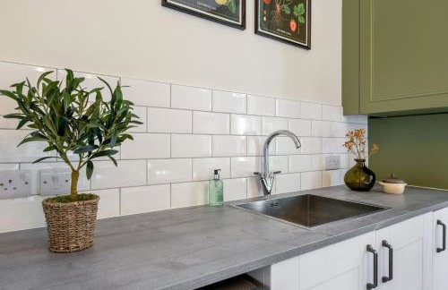 Historic Trackside Retreat, Charming Getaway - Photo 15
