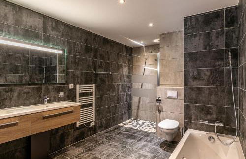 FranceComfort - AlpChalets Portes du Soleil - Photo 70