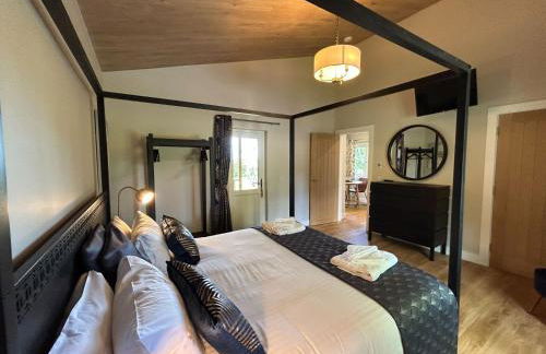 Breckland Lodge 3 with Hot Tub - Foto 10