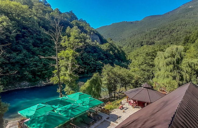 Rafting Camp Encijan - Photo 1