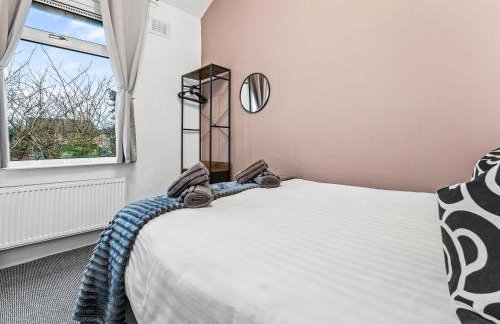 Crew Quarters - Your Ideal Stay in Bury - Photo 29