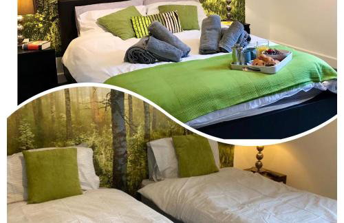 Stylish 3 Bedroom House Only 5 Mins From M6/m58 - Foto 3