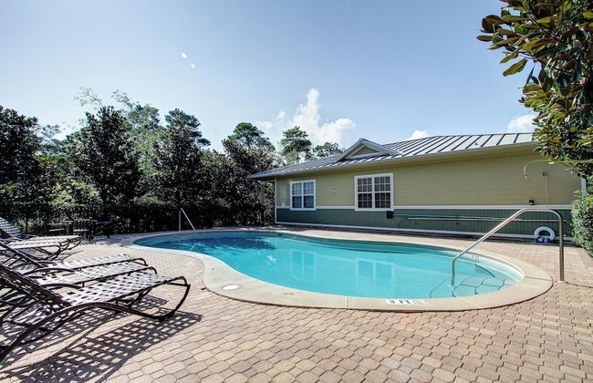 Cute Little Cottage! Perfect Getaway! 2 Pools! Sleeps 4! - Foto 14