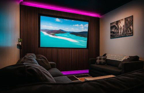 Lister Park Bradford 2bed Detached Cottage House Parking Cinema Screen Games Room - Foto 4