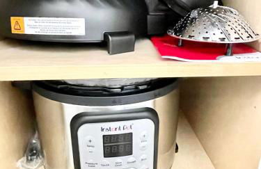 Spacious Disneyland 5 Bedroom 4 Bath House with Game Room - Photo 52