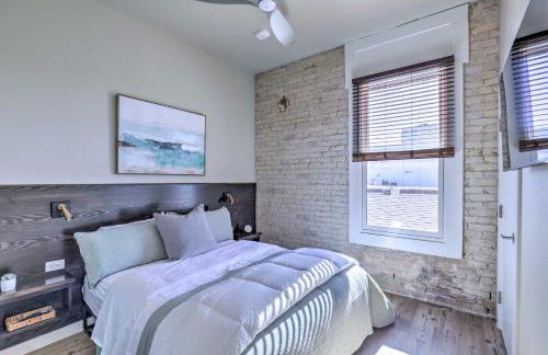 Sleek, Newly Updated Downtown San Marcos Apt! - Photo 11