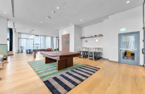 Chic Downtown Miami 2BR City Views Rooftop Pool - Foto 14