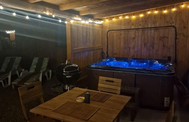 Bucovina-a-framehouse-hottub-fireplace-patio-wifi - Foto 13