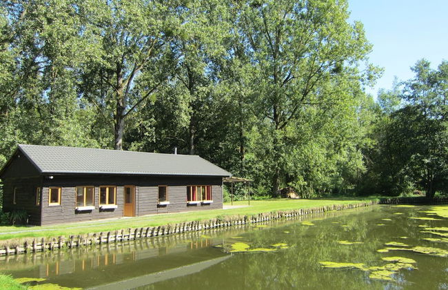 Retreat With Ponds, Braibant - Foto 1
