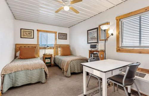 Cozy Riverfront Cabin in Decatur Ideal for Fishing Hunting Relaxation - Foto 4