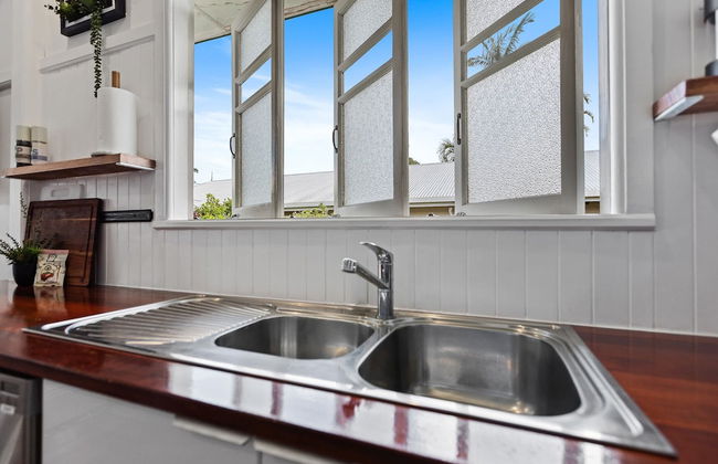 Crystal Cottage Cairns - Photo 24