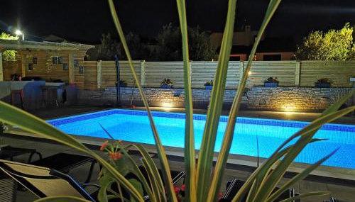 Apartment olive tree garden&poll view 4 plus 2, 130 m2 with tiki bar - Foto 2, sunbed