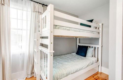 Brookwood Getaway Stock Tank Pool Outdoor Theater - Foto 17