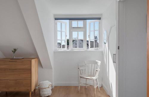 Serene Cottage Nr the Waterfront Topsham - Photo 14