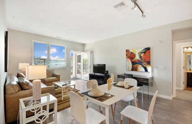 Global Luxury Suites in Menlo Park - Photo 16