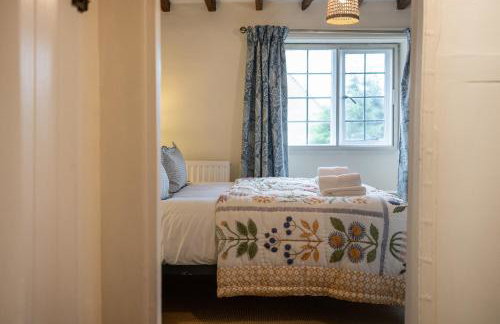 Beautiful 2 Bedroom Cottage in the Cotswolds - Photo 78