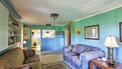 Quiet Durango Farmhouse with Beautiful Yard and Gazebo - Foto 4