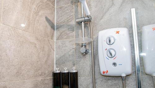 2bed Flat with private parking - Foto 4