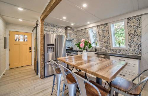 Modern Cabin with View, Pet-Friendly, Close to town - Foto 9