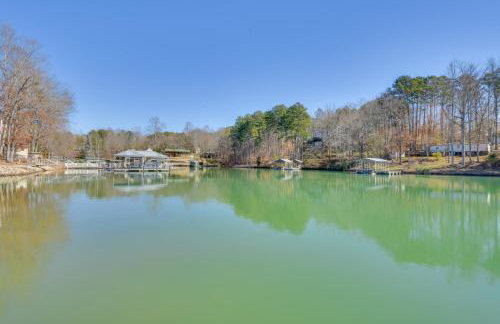 Deck, Grill and Dock Access Lake Keowee Retreat! - Foto 32