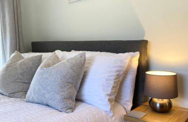 Modern 4-bed Cottage Llanwrst Town Centre & Parking - Snowdonia! near Betws-y-Coed - Photo 21