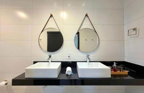 2 Suítes Novas Alto padrão Área de Lazer Ampla - Foto 39