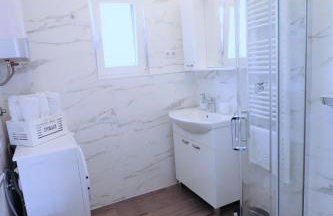 Villa Mendula Trogir - Luxury villa by the beach - heated pool - lush green garden - Photo 64