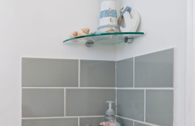 Newly Refurbished Seaside Escape - 5 Mins to Beach - Foto 16