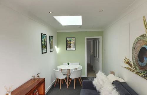 THE ELFIN- Lovely 1 Bedroom - Free Parking - Foto 2