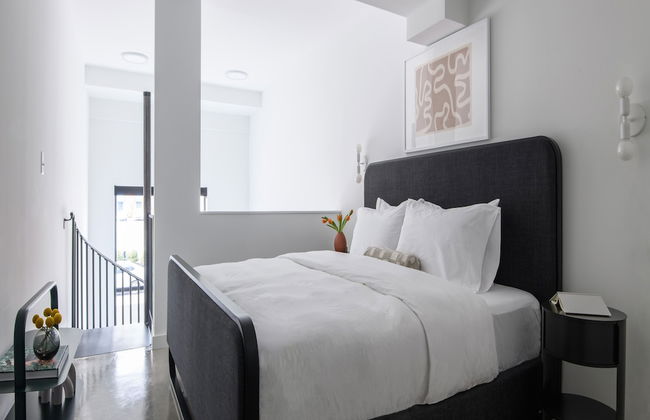 Cozy Downtown Spot, Gym, 5 min to Hospital) for field - Foto 31