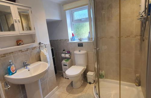 Idyllic 2 Bedroom Self-Contained UpsideDown Annexe - Photo 52