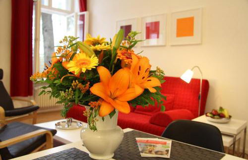 Nollendorf Apartments - 1 separate bedroom and 1 living room with sofa bed in Motzstraße - Foto 61