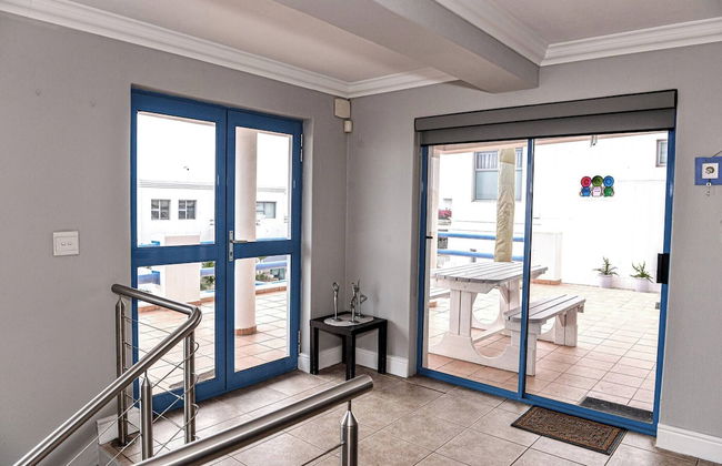 Charis to Theo - Relax in Style at This 3-bedroomed Langebaan Holiday House - Foto 21