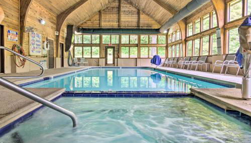 1 Mi to Lake Lure! Couples Retreat with Resort Perks - Foto 2