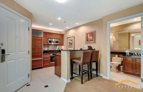 MGM Signature-17-801 1Br2Ba F1 Strip View Balcony - Foto 26