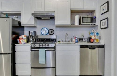 Near to OUHSC Hospitals-Garage Studio - Photo 61