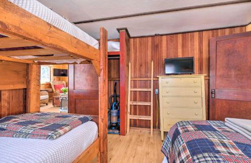 8 Mi to Saddleback Ski Area Cabin with Fire Pit - Foto 15