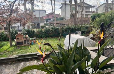 Casa di Zoe apartment - Punto di sosta x bikes auto e moto a 20 minuti dall'autostrada - parcheggio privato - giardino con barbecue - - Foto 37