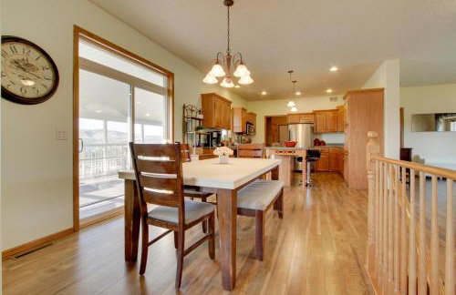 Spacious Canyon Ferry Lake House with Bar and Views! - Foto 10