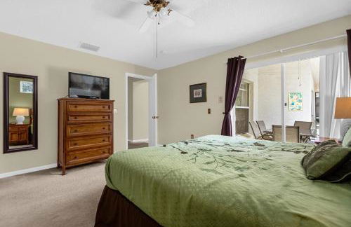 1061 Lake Berkley 4 Bed with Pool&Spa - Foto 8