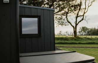 Stunning 2 Bed Glamping Cabin with private Hot Tub - Pod 1 - Foto 5