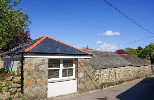 The Annex, Tregoddick Barn - Photo 5