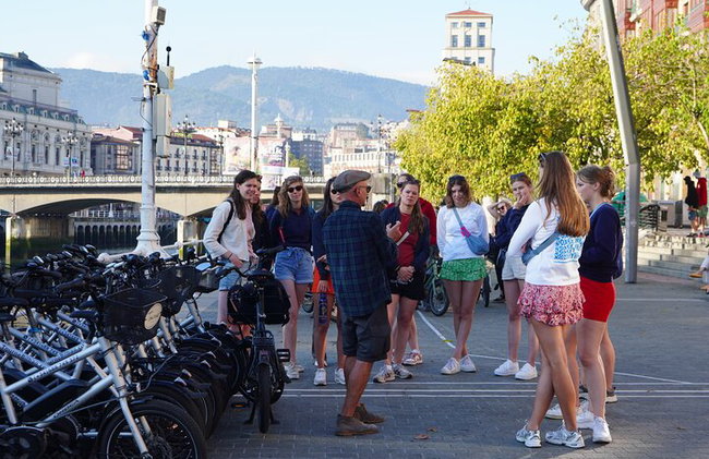 Bilbao Highlights Tour in E-Bike di 3 ore: tour per piccoli gruppi o privato - Foto 16