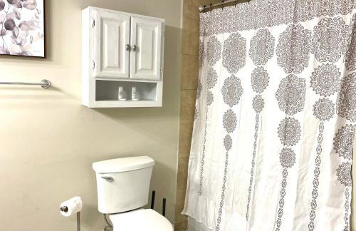 Greensboro Get-together, K Bed, Secret Playroom, central location - Foto 36