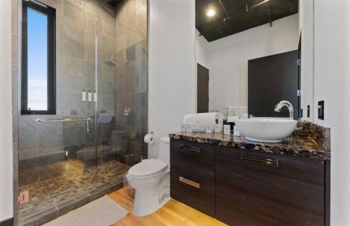 Secluded Dream Home with Hot Tub and Full Gym on 20 Acres - Foto 29