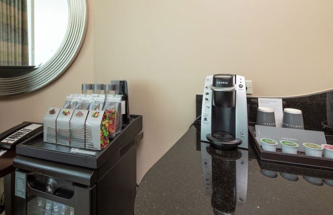 Fontainebleau Sorrento Pool View Junior Suite 1 Bedroom Hotel Room - Photo 23