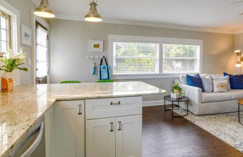 Bright St Petersburg Apartment, Walk to Downtown! - Foto 16