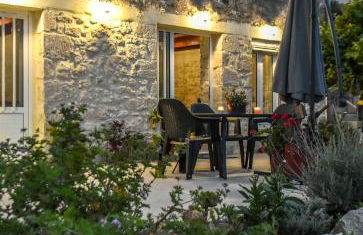 Maria's cottage house - Photo 19