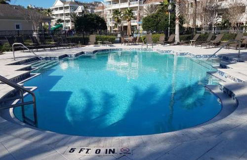 MINUTES FROM DISNEY 3bed 3bath Poolside at LUXURIOUS RESORT - Foto 34