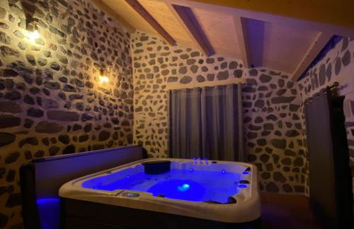 Gîte moderne à Arlempdes: spa, terrasse, grands espaces et visites culturelles - FR-1-582-107 - Foto 6